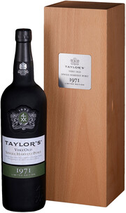 Портвейн Taylor's, Very Old Single Harvest Port, wooden box 1971 750 мл